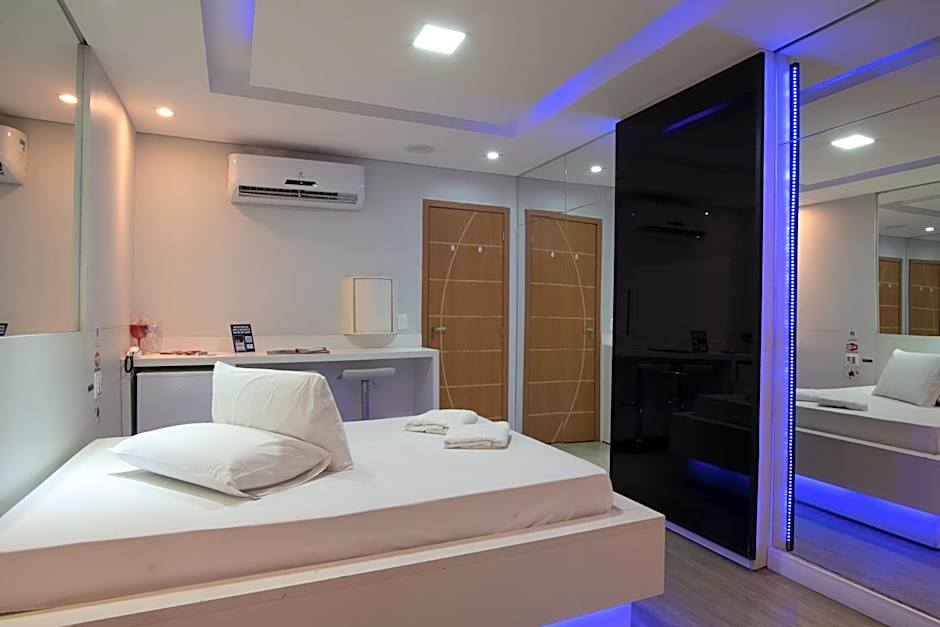 Motel fantasy 4 (adult Only)