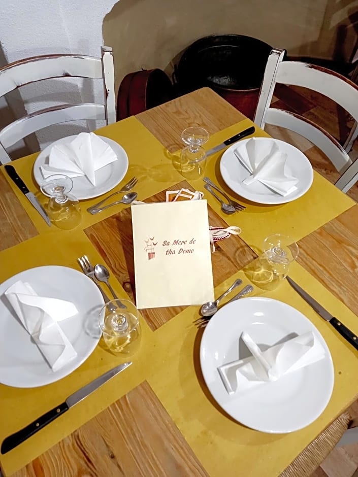 B&B Santu Giuvanni "Un tuffo nel passato Fonnese"