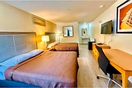 Suite- 2 Full Beds Non-Smoking