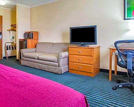 1 Queen Bed, Nonsmoking