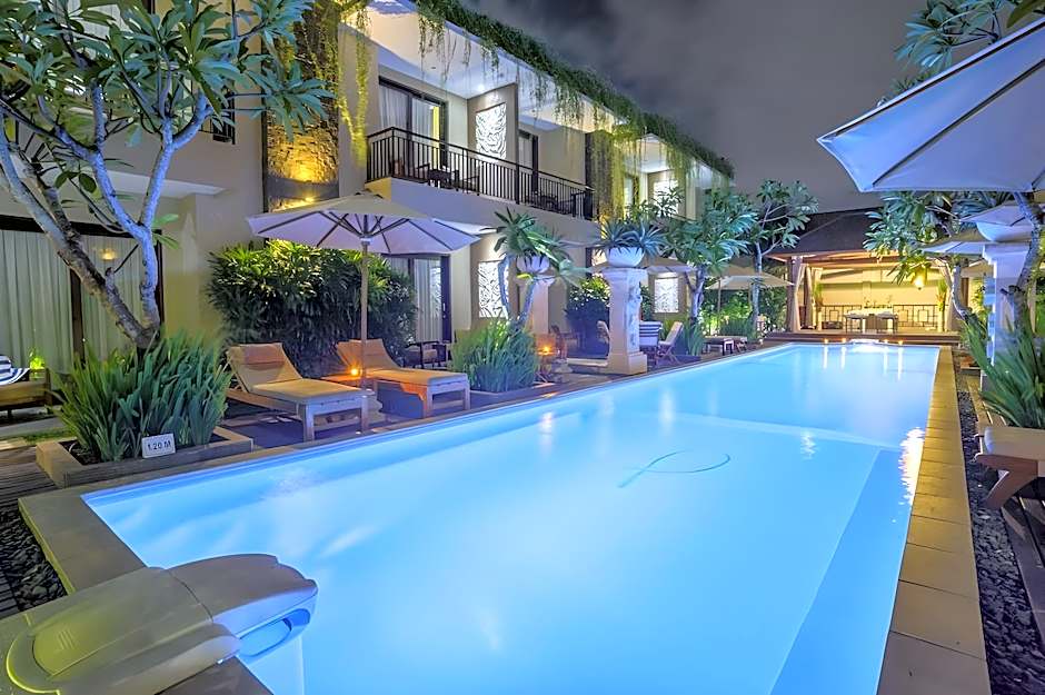 d'Penjor Seminyak