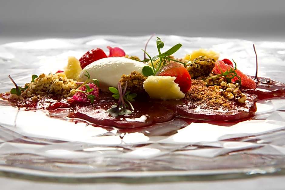 Hiša Linhart, Hotel & Restaurant