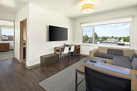 Executive King Suite, 1 Bedroom Executive Suite, 1 King, Sofa bed