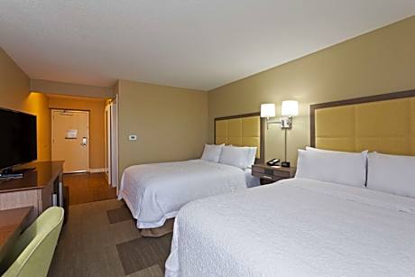Queen Room with Two Queen Beds - Mobility Access/Non-Smoking