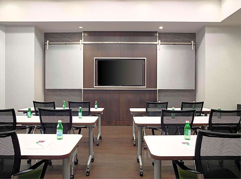 Hyatt Place Arlington Courthouse