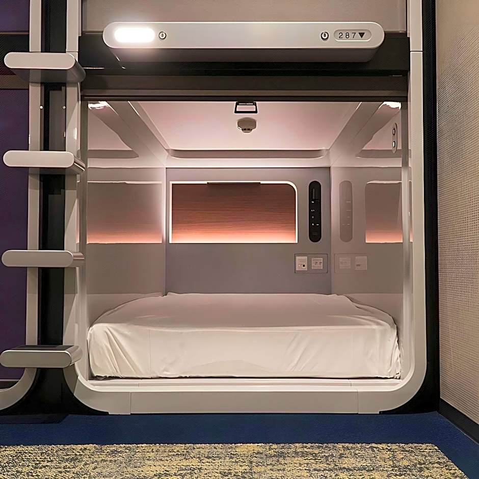 Mt.Fuji Cabin & Lounge Highland Station Inn (Capsule Hotel)
