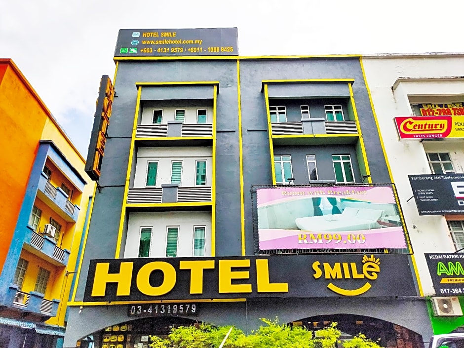 Smile Hotel Danau Kota