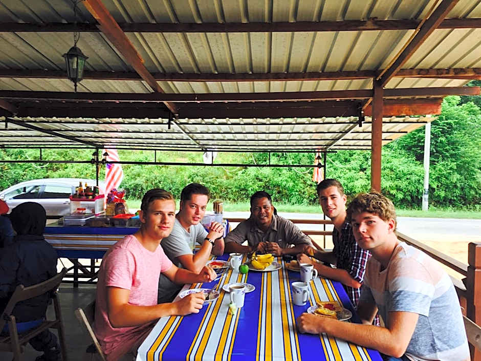 Dtahan Motel Taman Negara