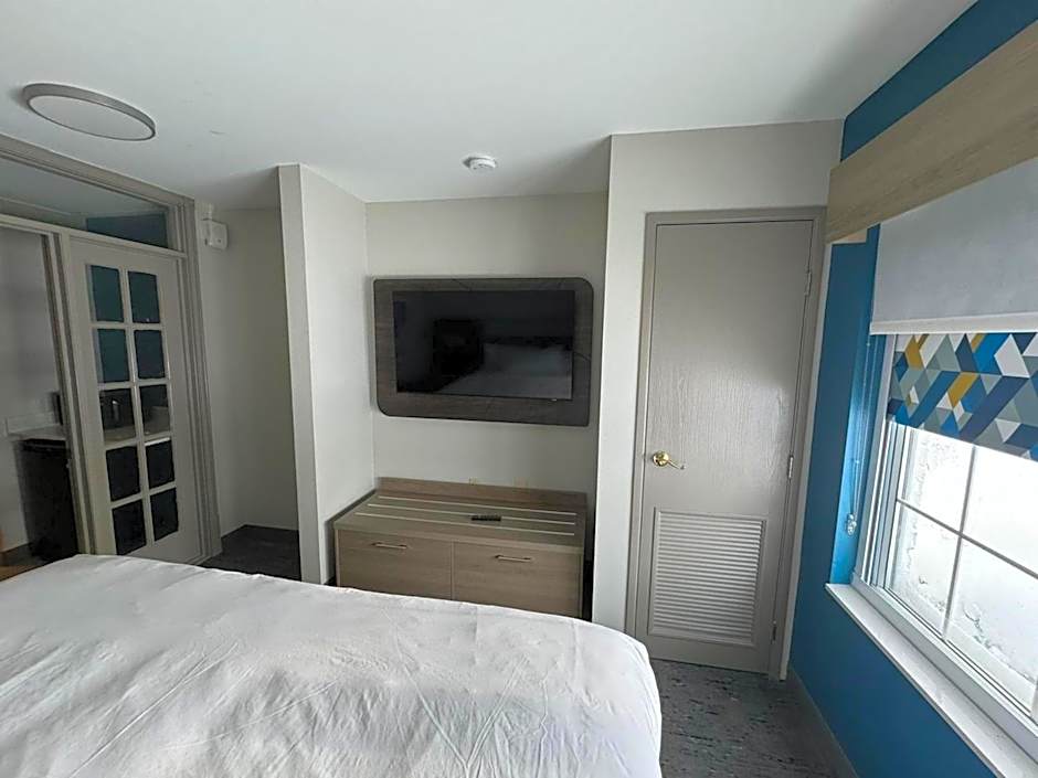 Holiday Inn Express & Suites Port Washington By IHG