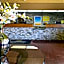 Days Inn by Wyndham Clinton