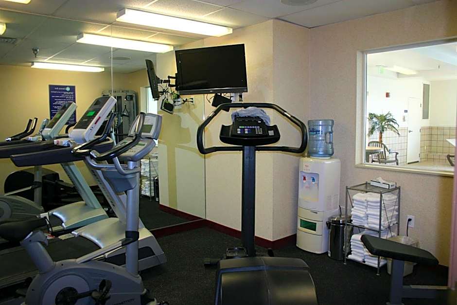 Crystal Inn Hotel & Suites - Great Falls