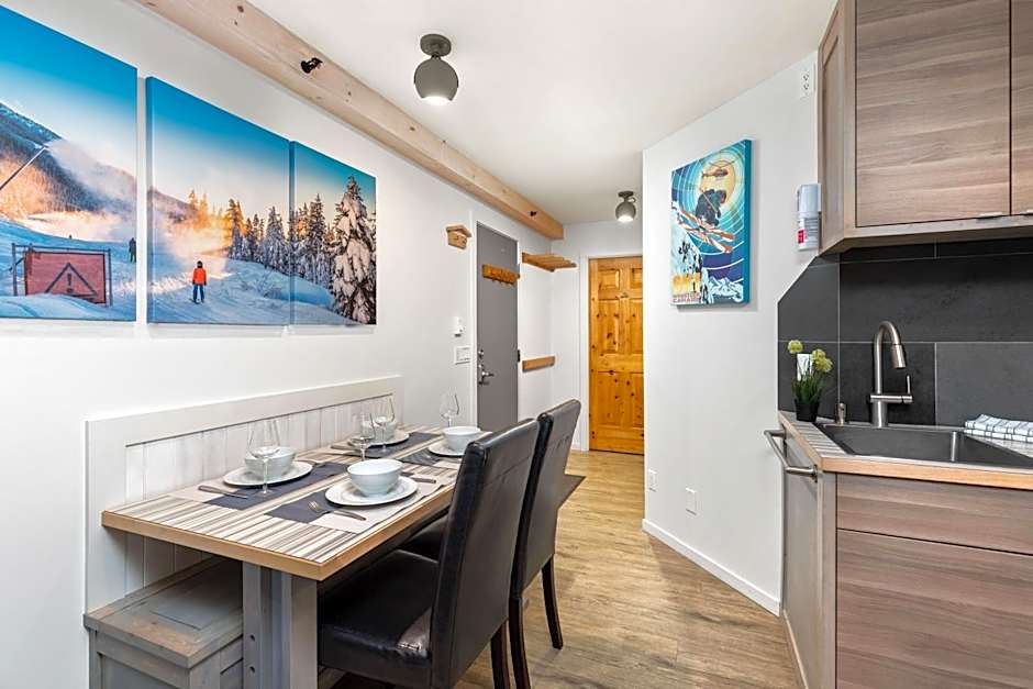 Snowed Inn - Free Parking