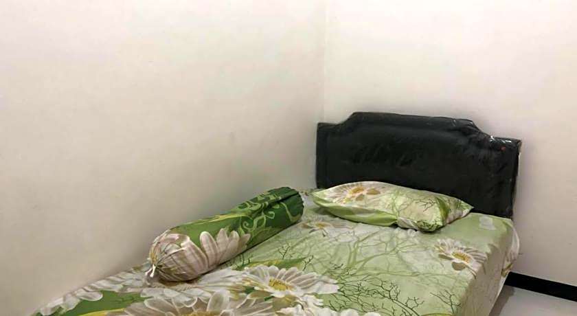 OYO Life 2678 Manyar Guest House