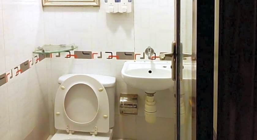 Day And Night Hostel