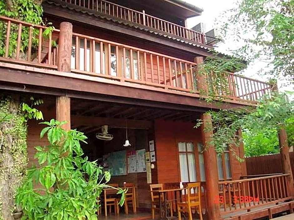 Riverhouse-The Teak House