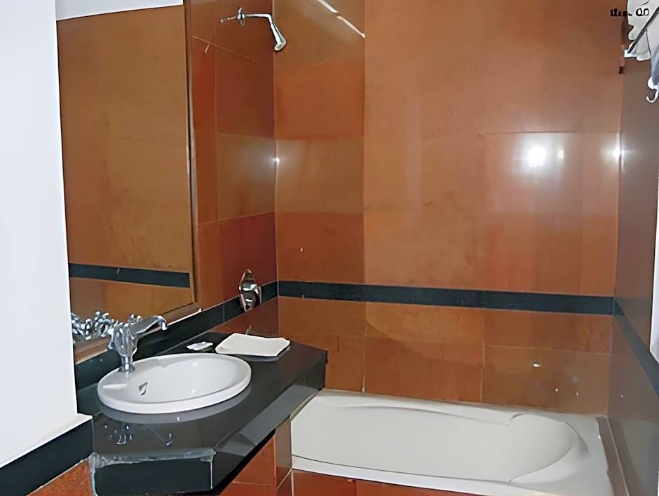 Moon International – Shimla, PA