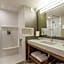 Courtyard by Marriott Montreal West Island/Baie D'Urfe