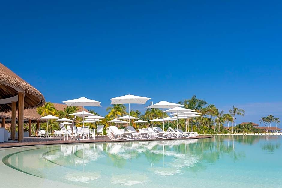 Cinnamon Velifushi Maldives