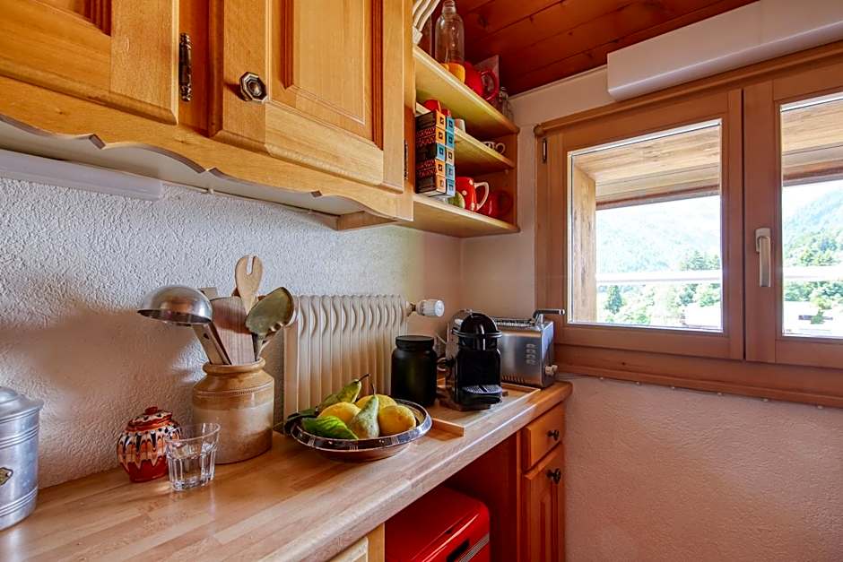 Ravines 50, Soulful Escape With Mountain Views