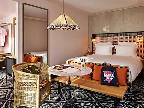 XXL Mama Family Room