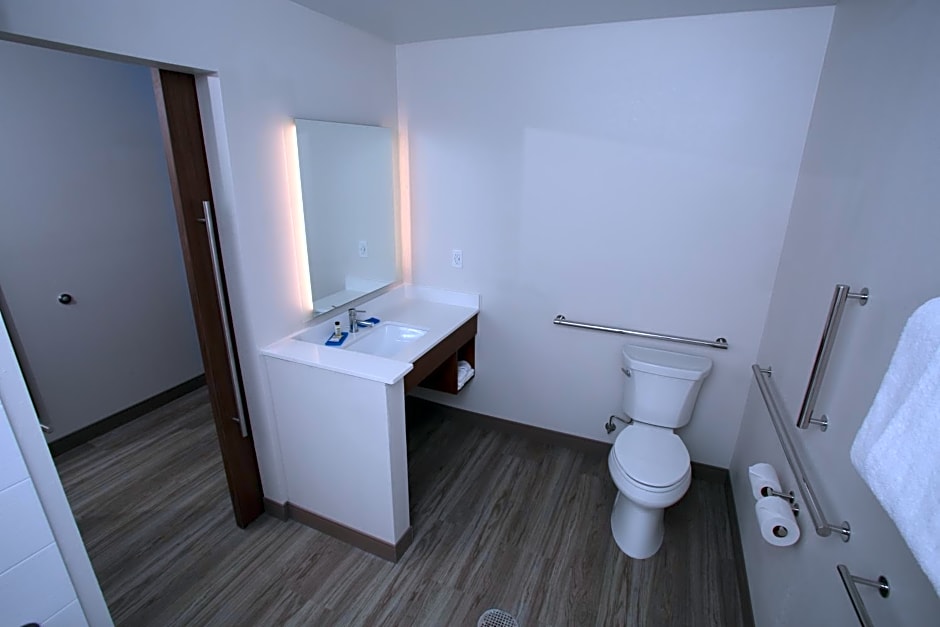 Holiday Inn Express Mccook By IHG