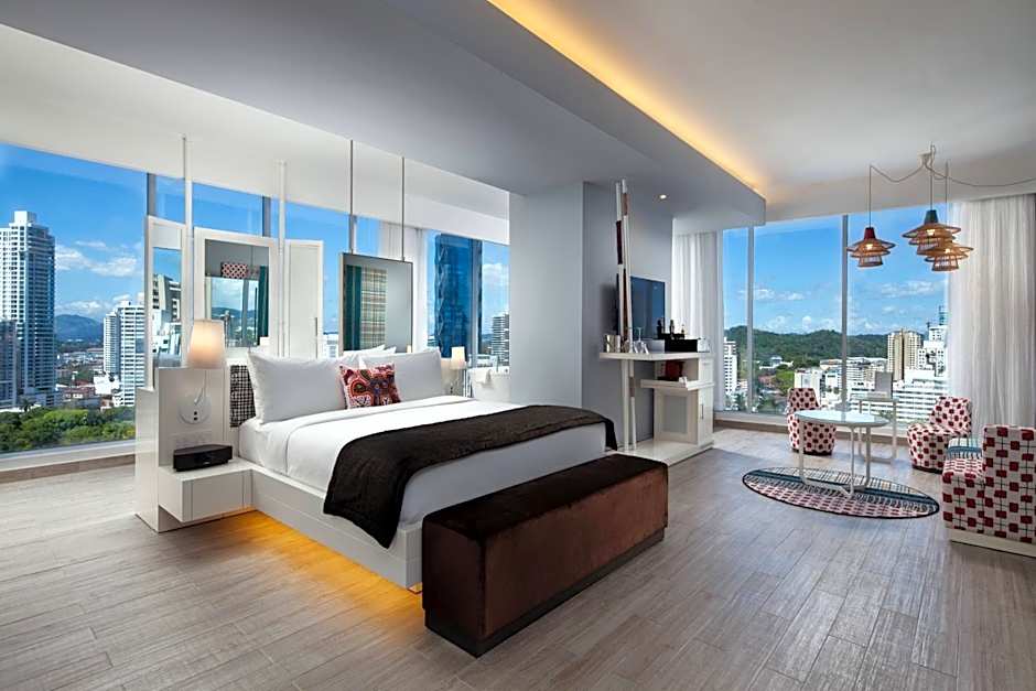 Photo 1 of 4 of Supreme 1 King Bed Suite, Corner, Partial City View