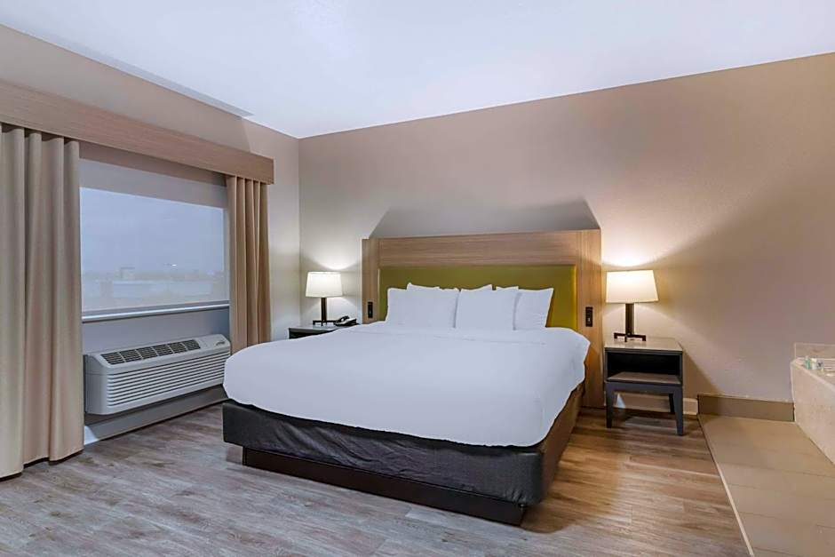 Comfort Suites Shenandoah-The Woodlands