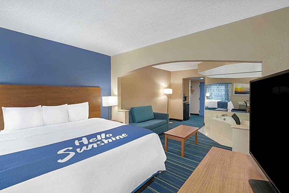 Days Inn by Wyndham Panama City
