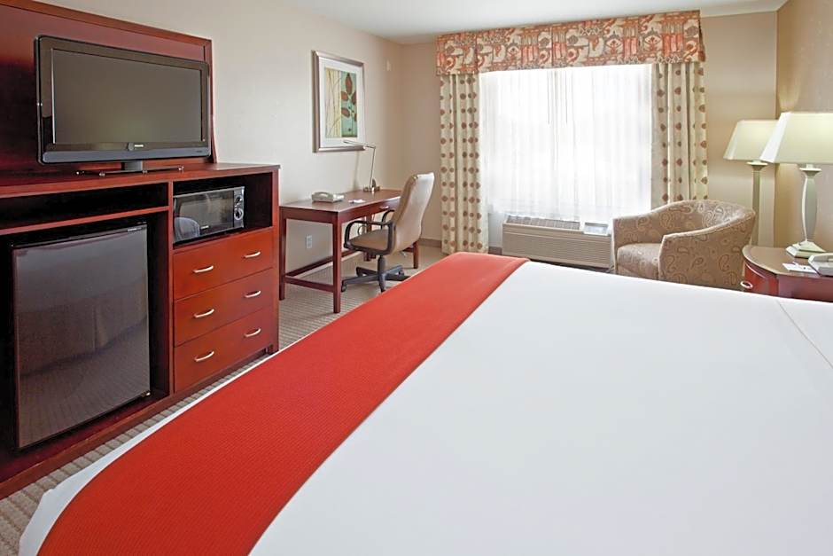 Holiday Inn Express Hotel & Suites College Station By IHG