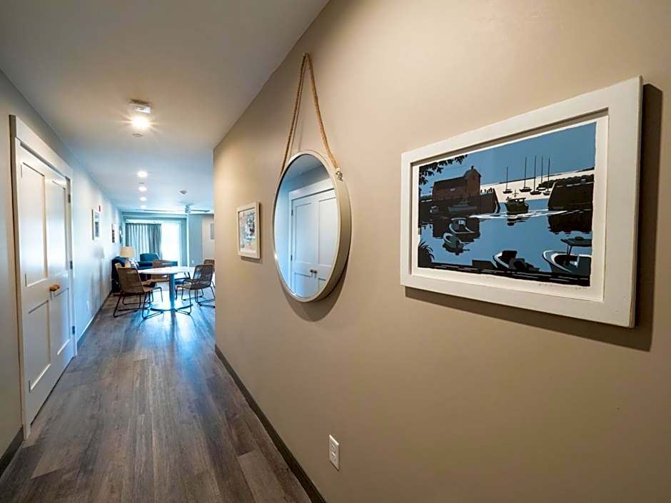 Long Beach Suites