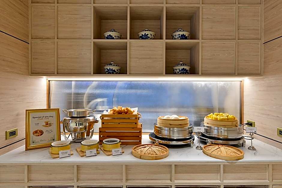 Centre Point Sukhumvit Soi 10