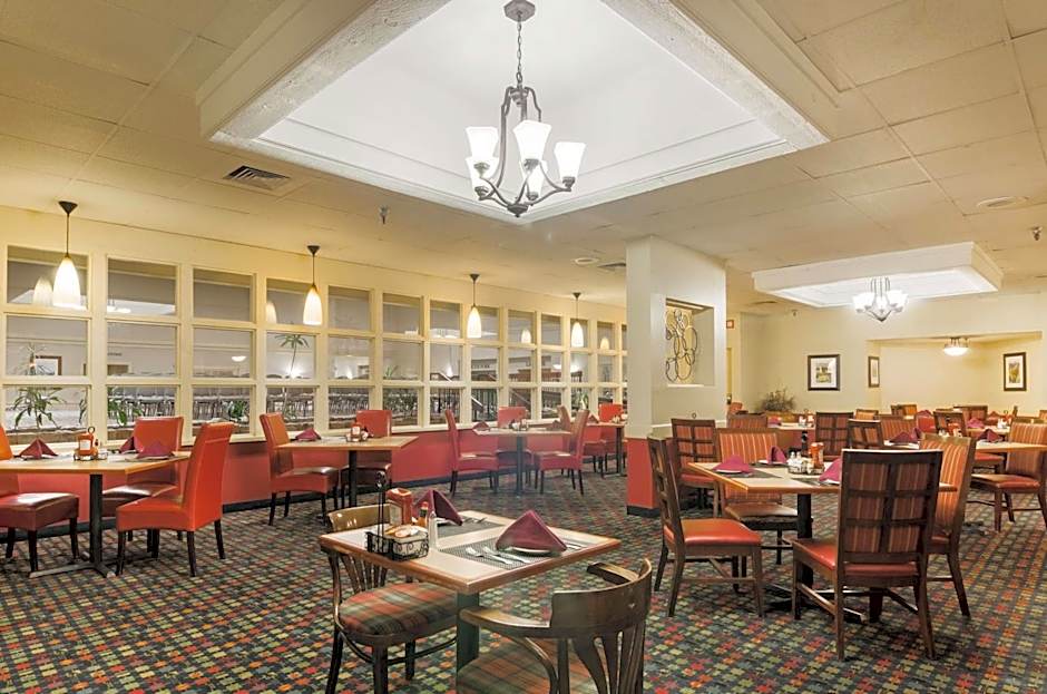 Red Lion Hotel & Conference Center Cheyenne