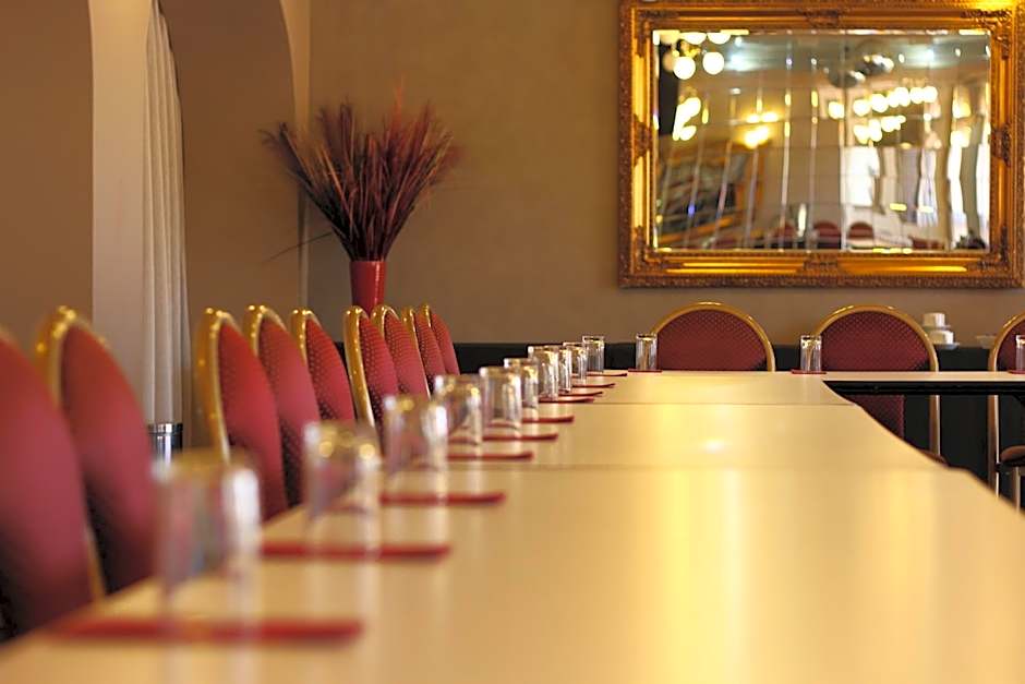 Adelaide International Motel