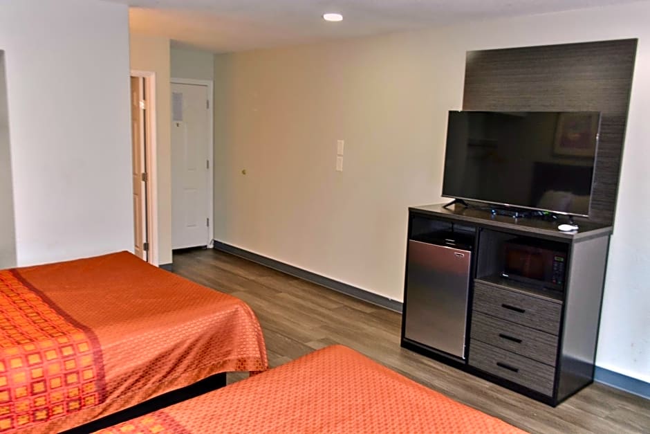 Maverick Motel - Modern Renovated Motel