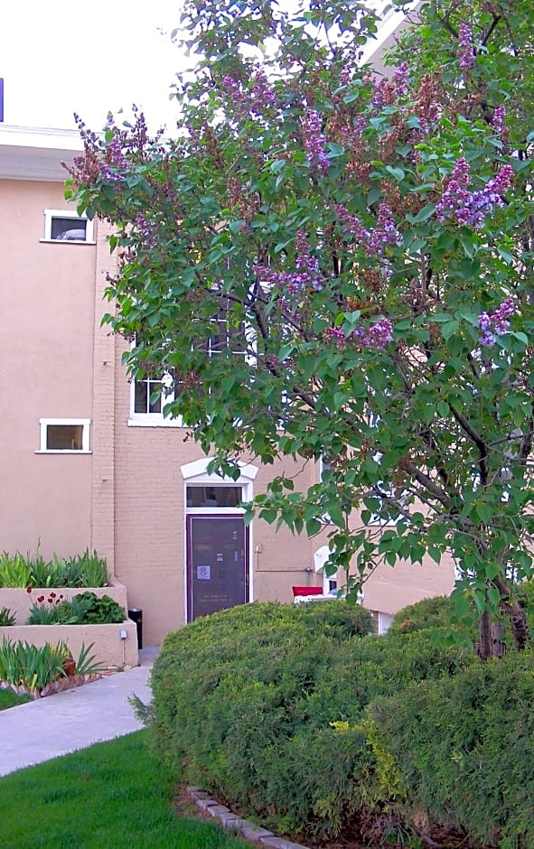 Riverside Hot Springs Inn & Spa - Adults Only