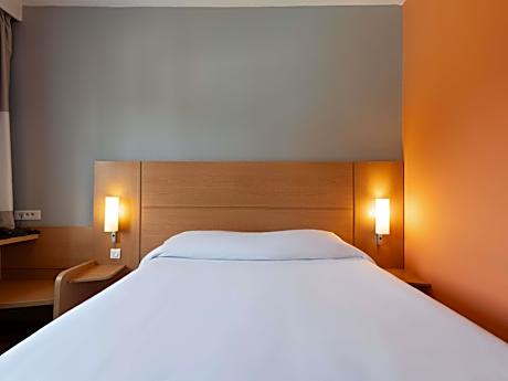 Standard Room With 1 Double Bed
