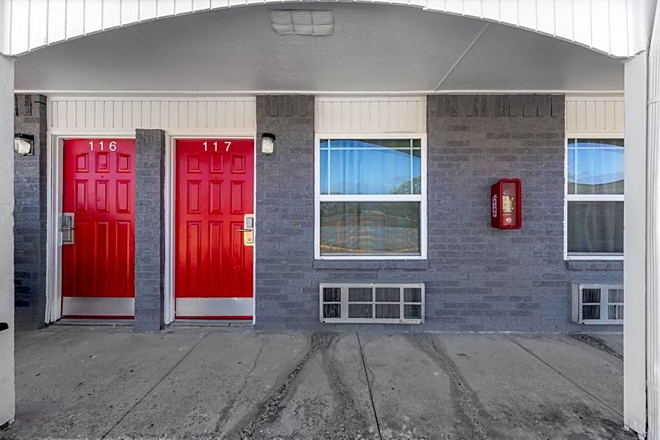 Golden Inn Dallas by Hotel O