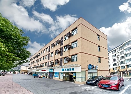 Hanting Hotel Shanghai Qingpu Caoying Road Metro Station
