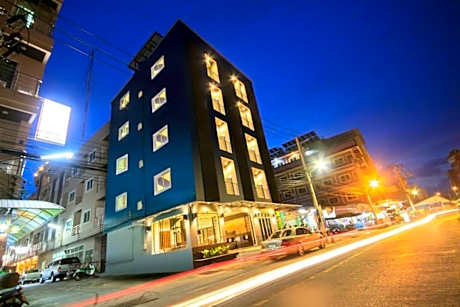 Hotel The Journey Patong New