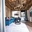 Perfect Lodgings Panorama