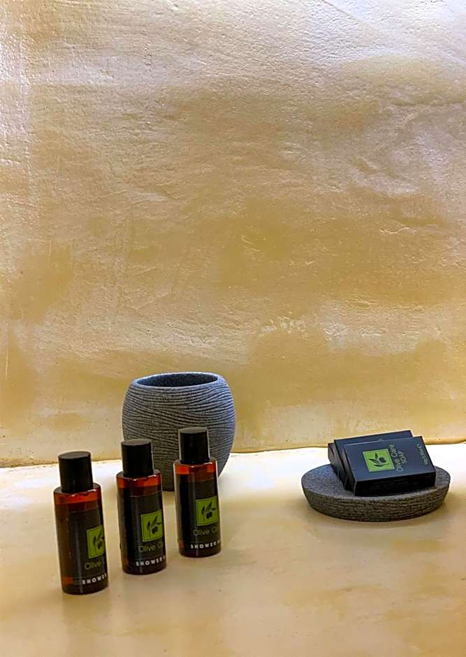 M Residence Santorini Conelia Cave