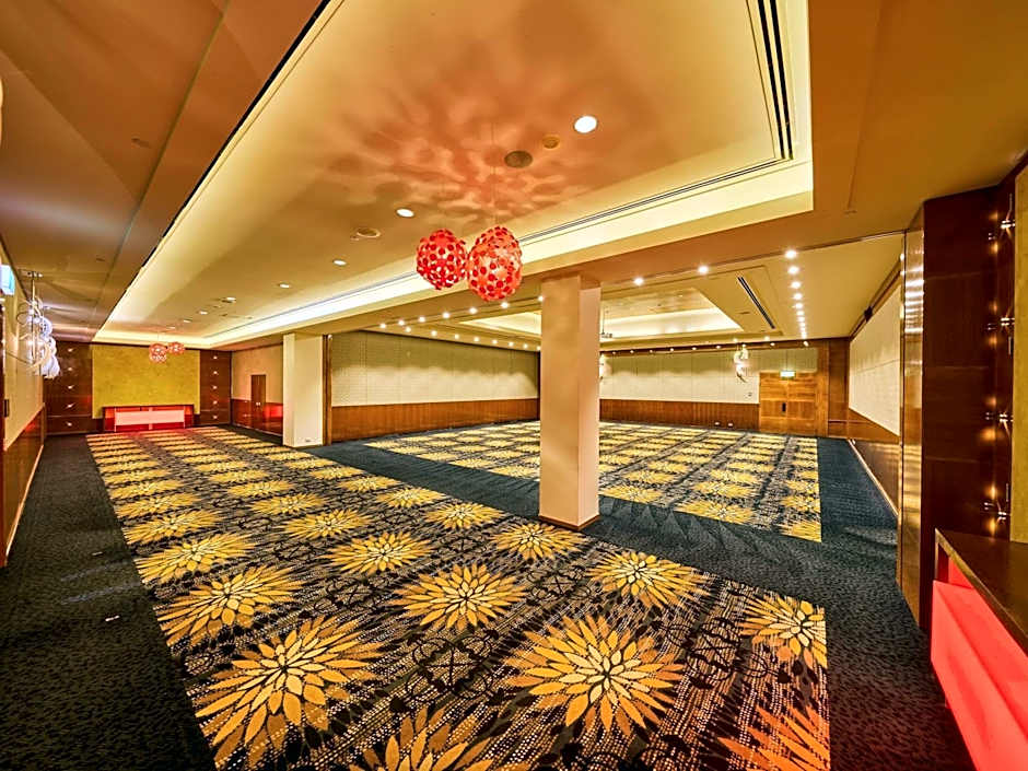 Pullman Reef Hotel Casino