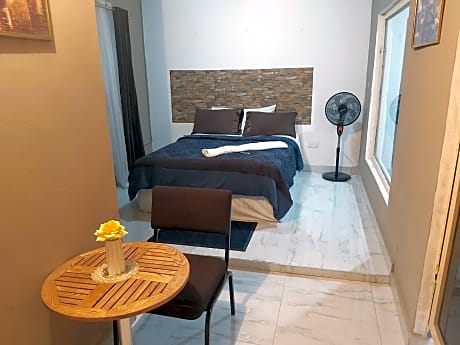 Rosebel Garden lodge-Villa corner 