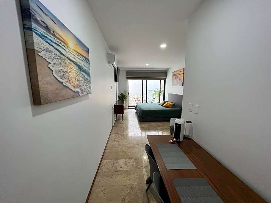 406 Cozy Studio Walking distance to 5th Av