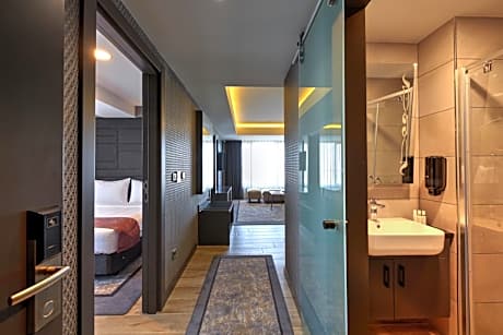 Two-Bedroom Suite with Kitchenette
