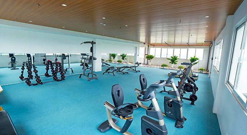 Van Phat Riverside Hotel