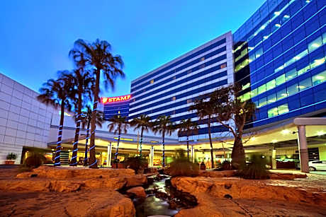 Stamford Plaza Sydney Airport Hotel & Conference Centre