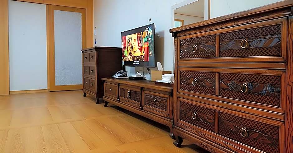 Jeonju Hwangsil Gwangwang Hotel