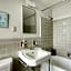 Spacious 2 Bedroom 2 Bathroom Unit Great Location