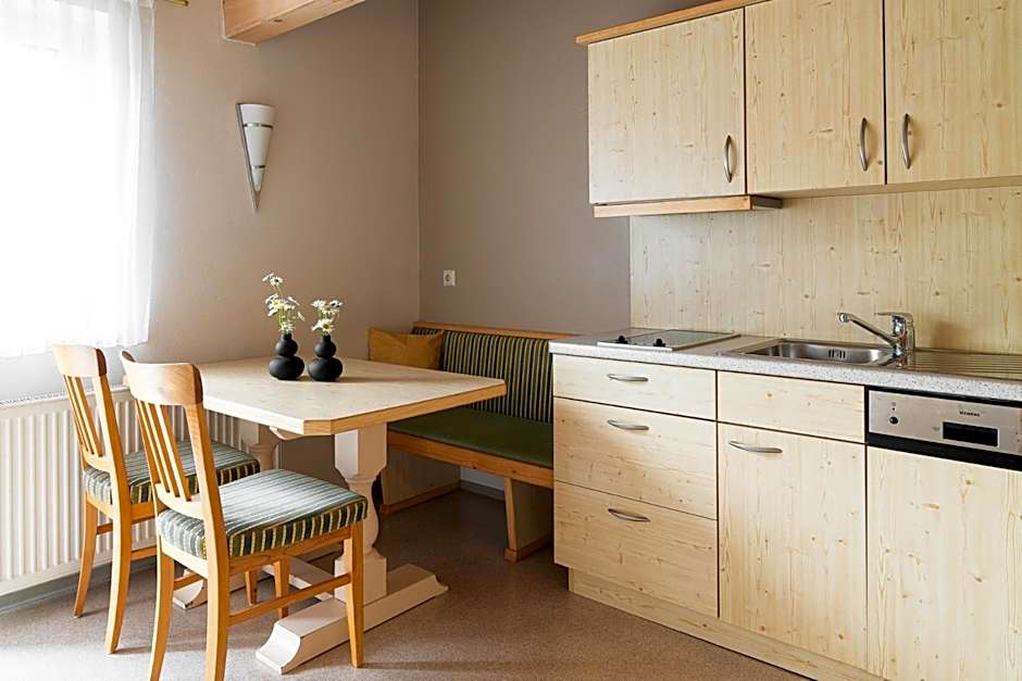 ARBOR Hotel & Apartments